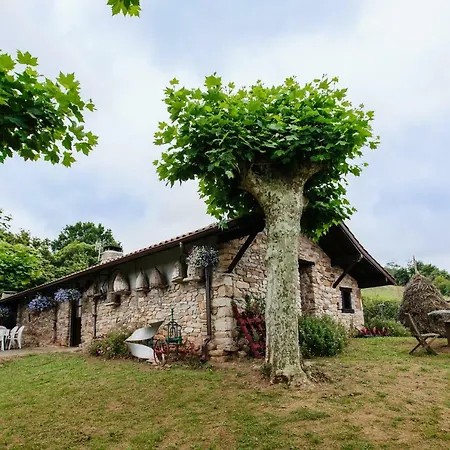 Gite Manttu Urrugne Extérieur photo